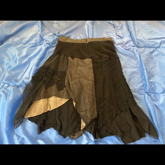 Elisa Cavaletti multi layer and multi fabric skirt. - Picture 2 of 10